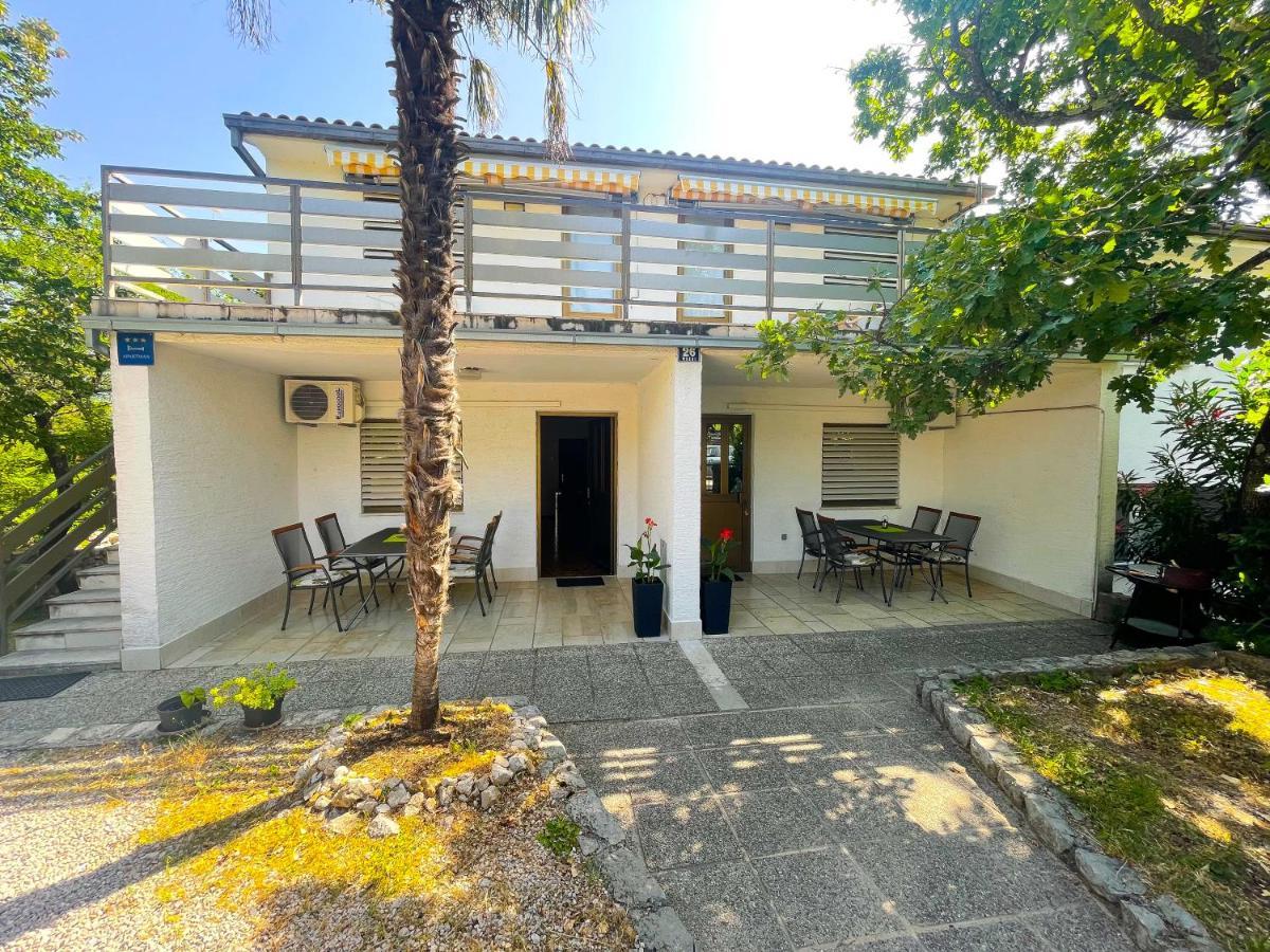Apartmani Irena Jadranovo Exterior photo